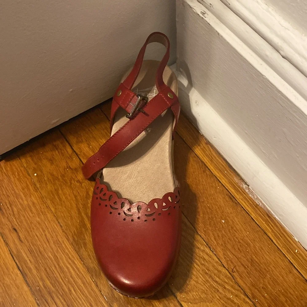 Never worn Dankso Mary Janes - sz 39 - Picture 2 of 6